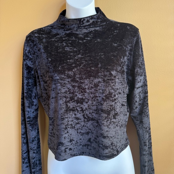 Lululemon Athletica Velvet Mock Neck Crop Top Size 10 - Picture 1 of 8